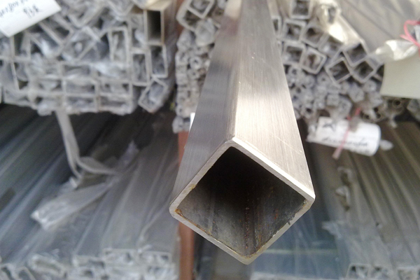 304���P䓷���